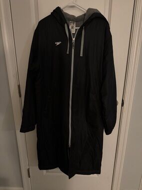 Speedo Black Hooded Long Ski & Snow Jacket with Gray Accents